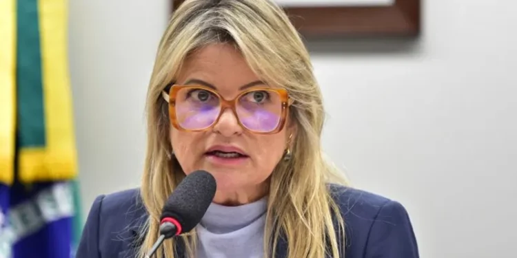 Comissão da Câmara aprova projeto que destina 0,1% da arrecadação das bets para esportes de surdos