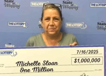 Mulher vai na loteria sacar prêmio de R$ 55 mil e descobre que ganhou R$ 3,6 milhões