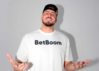 Jon Vlogs é o novo embaixador da BetBoom